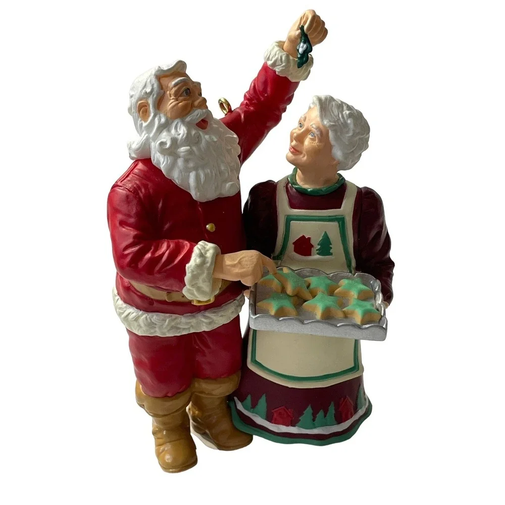 Hallmark Keepsake Santa Sneaks A Sweet‎ Cooking For Christmas Ornament 2001